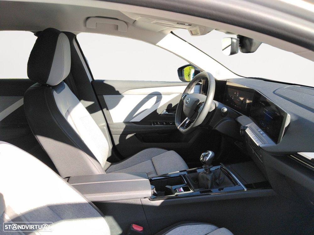 Opel Astra 1.2 T Elegance - 15