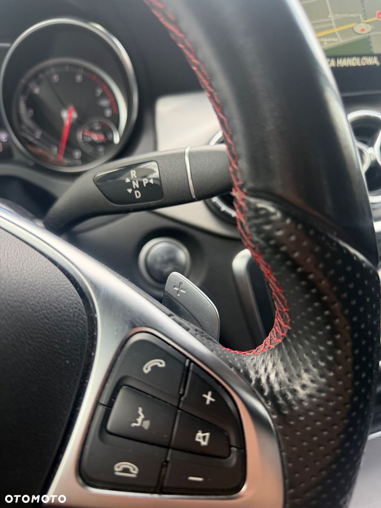 Mercedes-Benz CLA 220 4-Matic AMG Line - 12