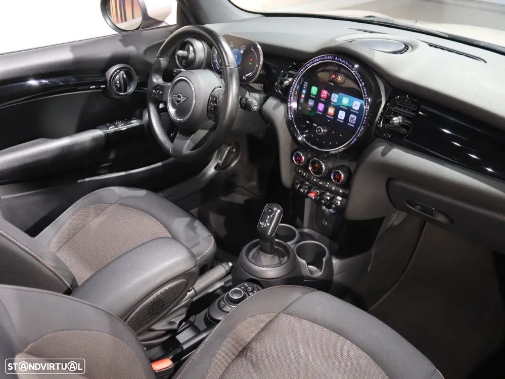 MINI Cabrio Cooper Premium Classic Auto - 16