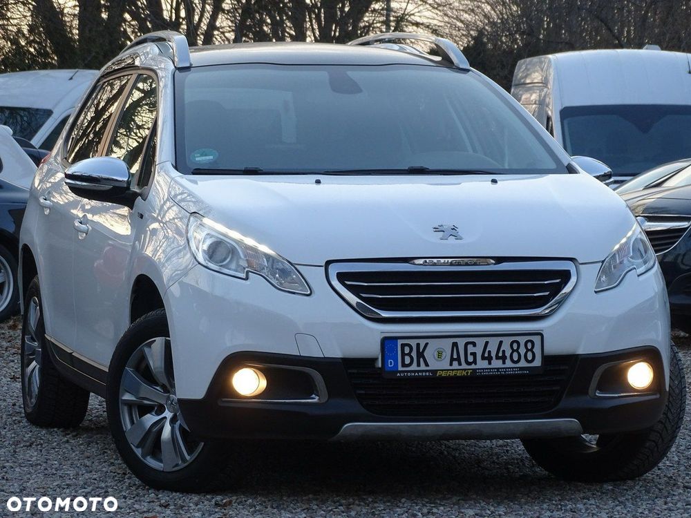 Peugeot 2008 1.2 Pure Tech Style - 2