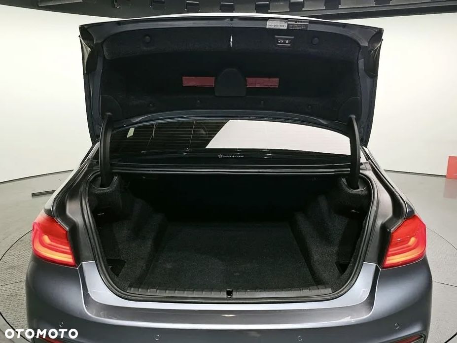 BMW Seria 5 530i xDrive M Sport Edition - 19