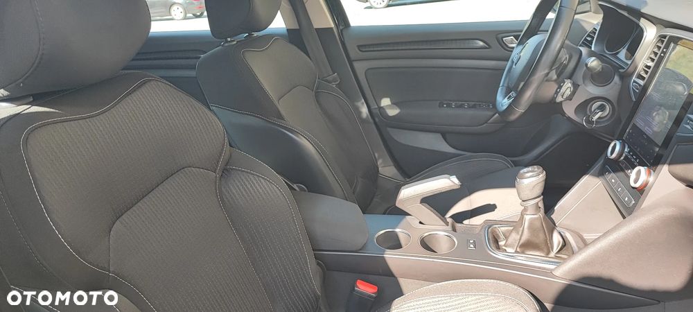 Renault Megane ENERGY TCe 130 EXPERIENCE - 36