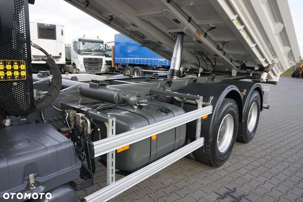 Mercedes-Benz AROCS / 2645 / E 6 / WYWROTKA + HDS / 6 X 4 / HYDROBURTA - 22