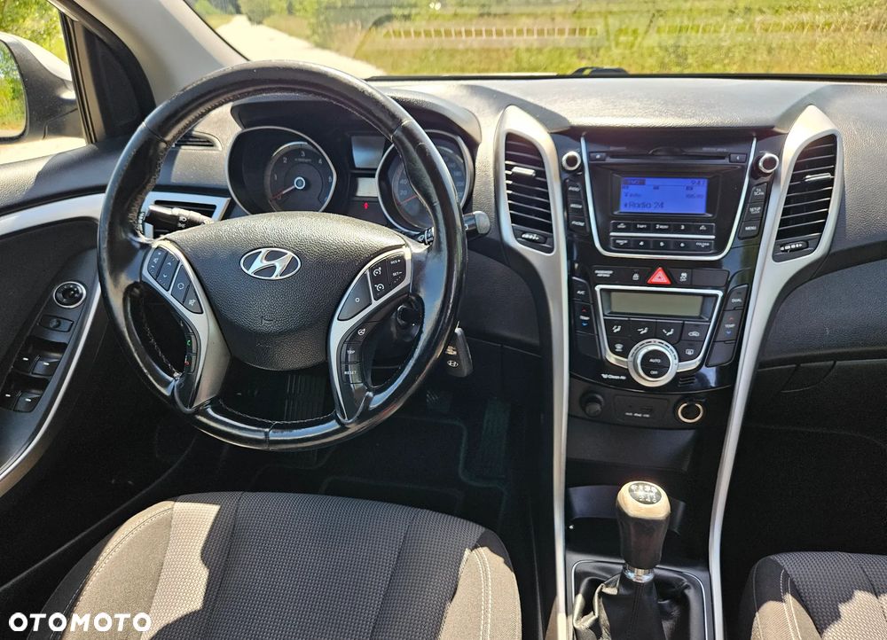 Hyundai i30 blue 1.6 CRDi Style - 9