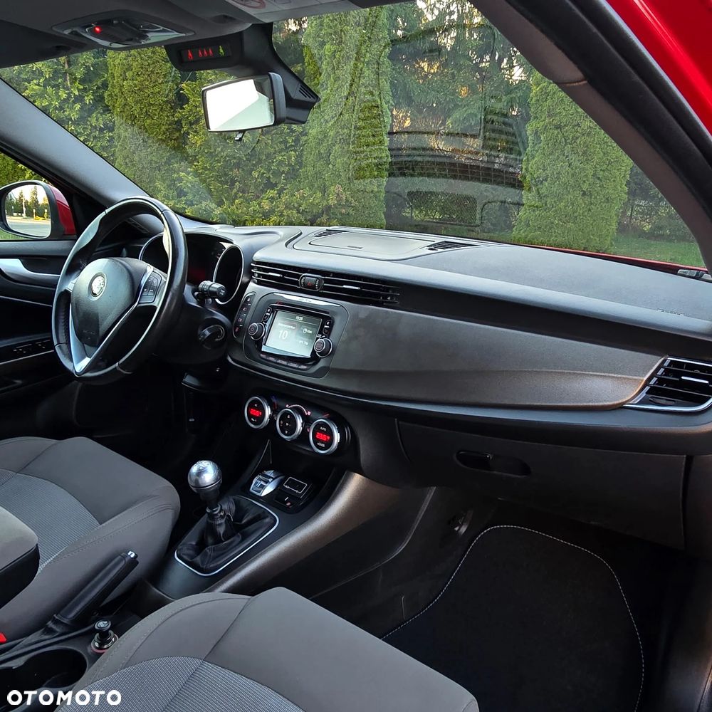 Alfa Romeo Giulietta 1.6 JTDM 16V Sport - 24