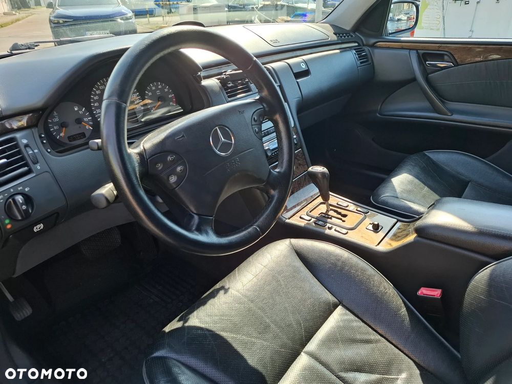 Mercedes-Benz Klasa E - 10