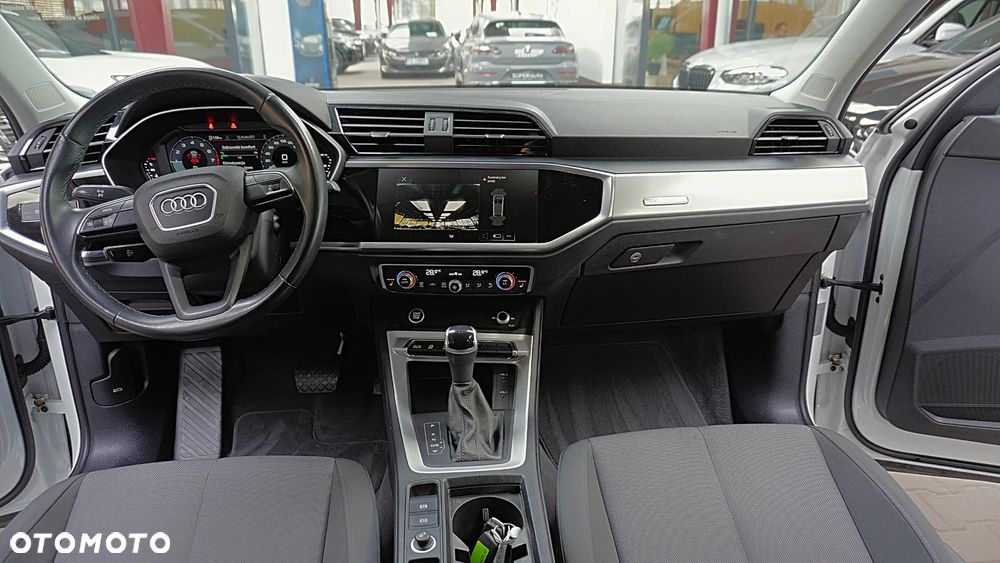 Audi Q3 Sportback - 15