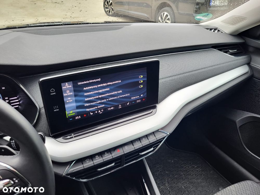 Skoda Octavia 2.0 TDI DSG Exclusive Plus - 34