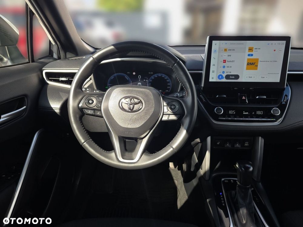 Toyota Corolla Cross - 12