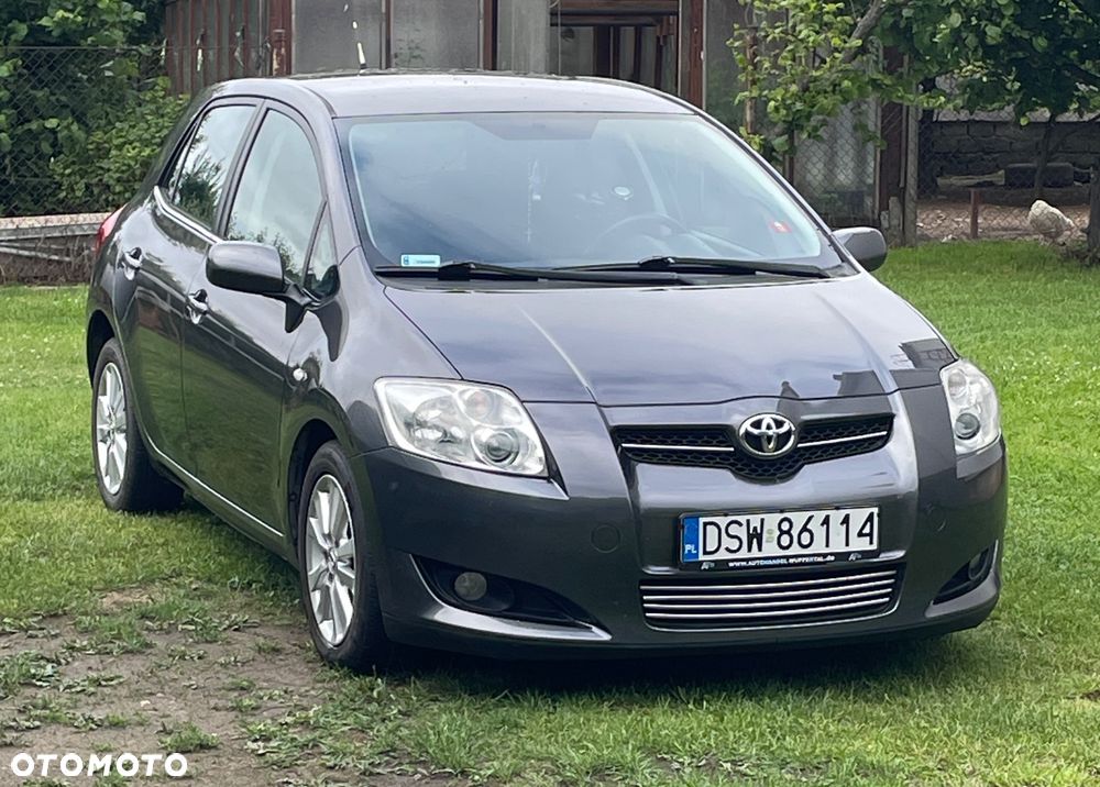 Toyota Auris 1.4 D-4D - 10