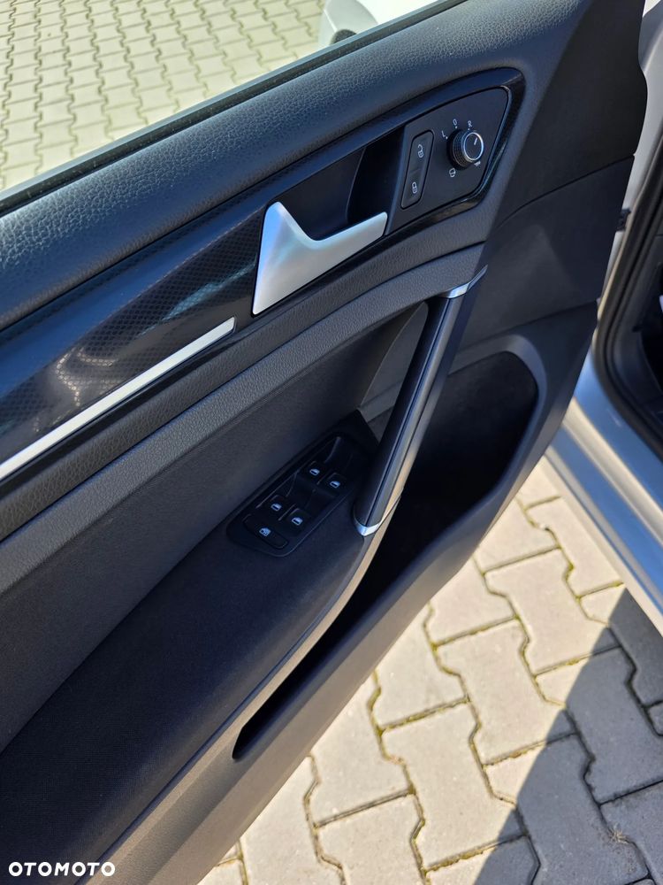 Volkswagen Golf - 20
