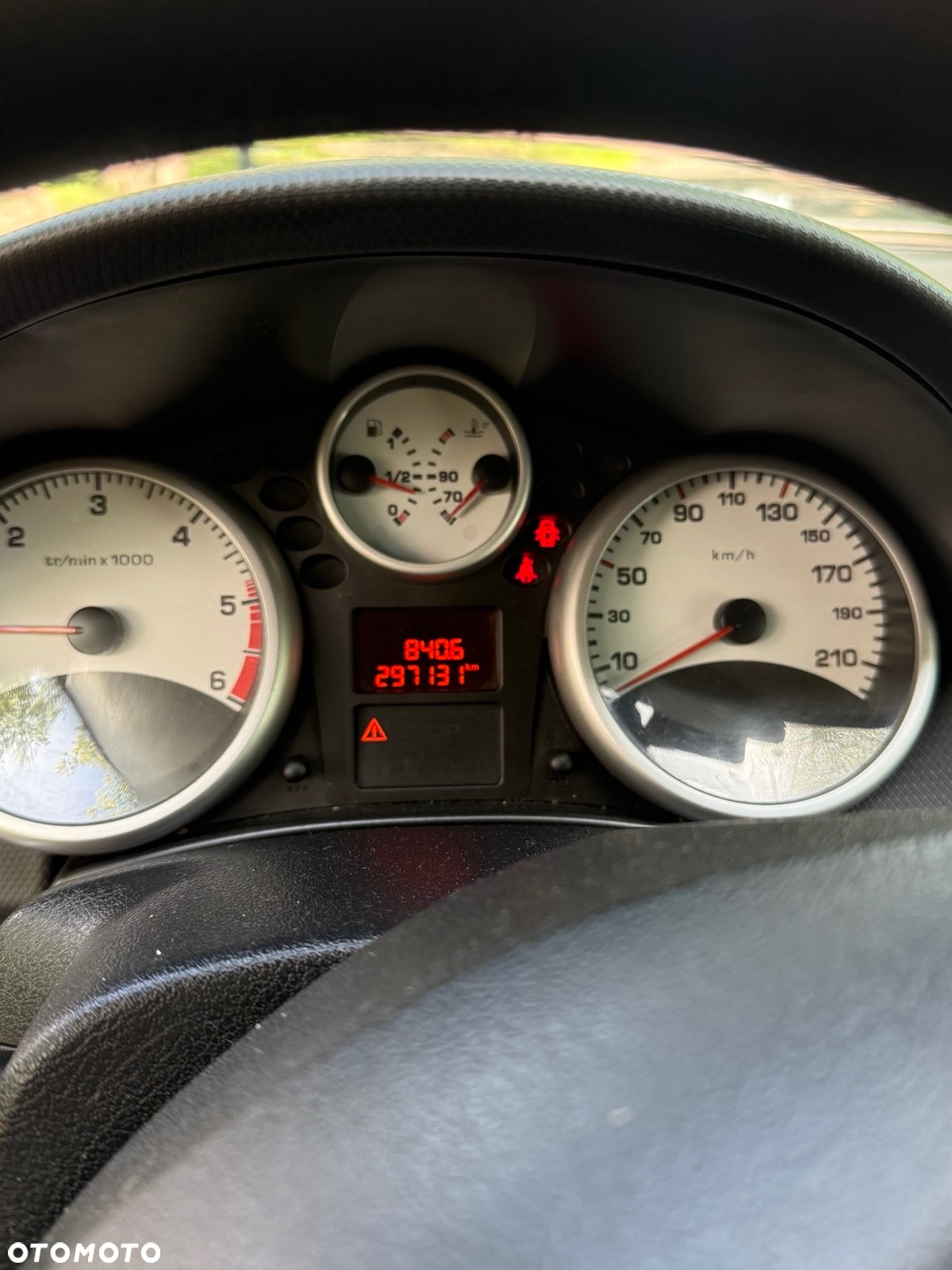 Peugeot 207 - 8