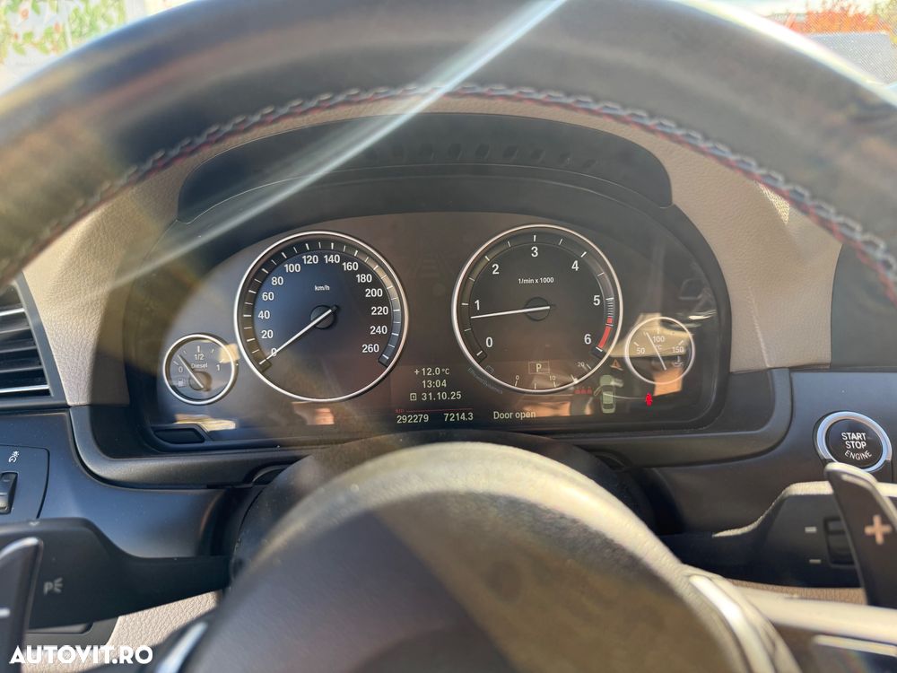 BMW Seria 5 530d xDrive - 14