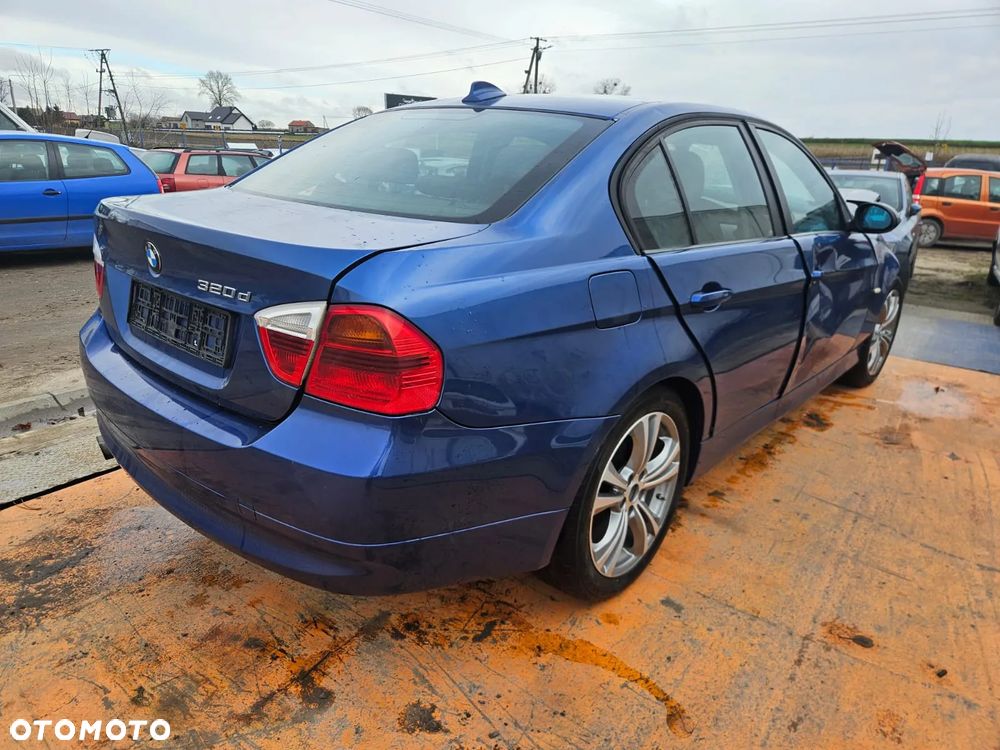 BMW 3 E90 2004 – 2013 Silnik 2.0 D (N47d20A) 177 KM (130 kW) Montegoblau Metallic części drzwi klapa silnik - 1