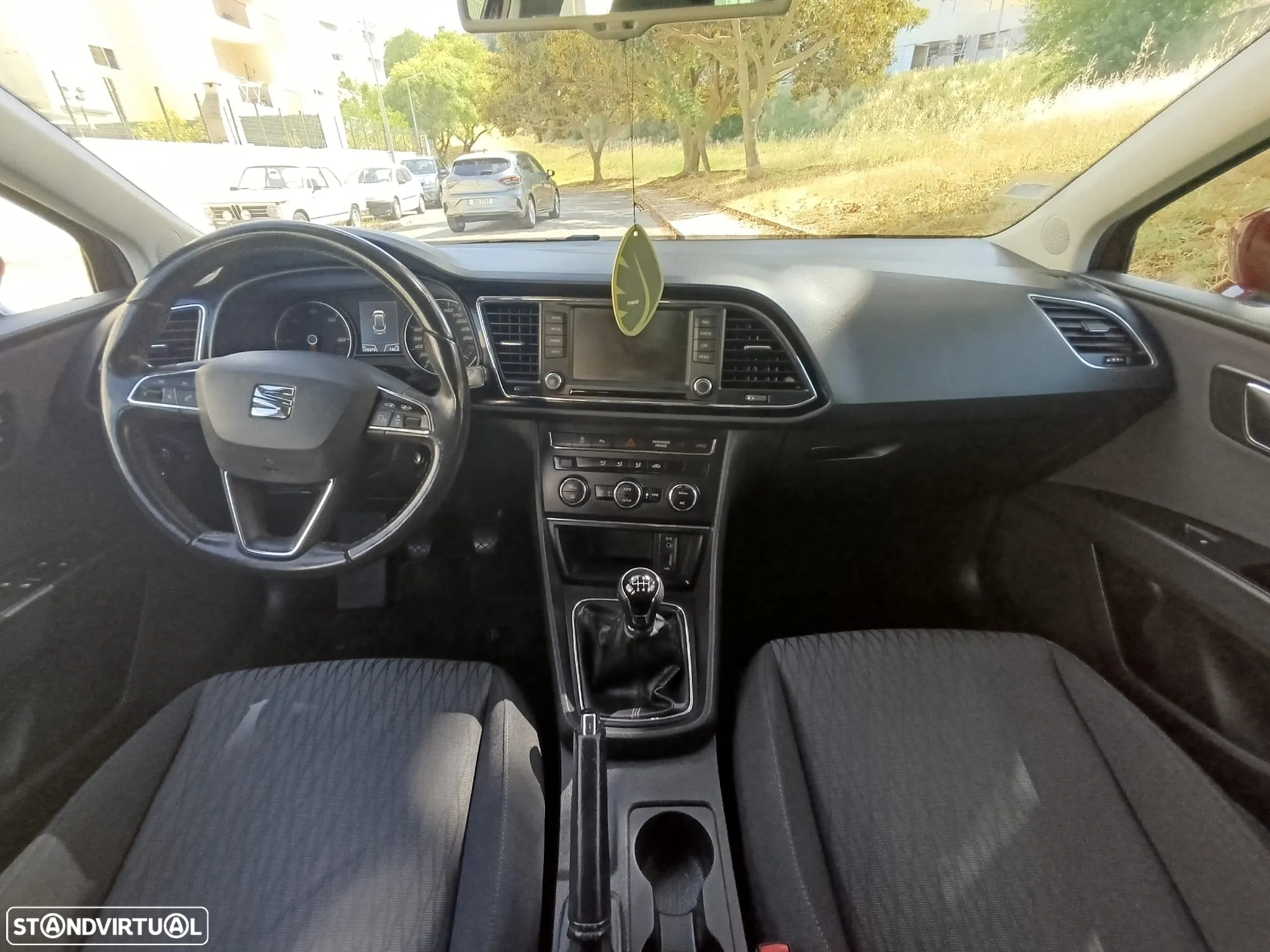 SEAT Leon ST 1.6 TDI Reference Ecomotive - 18