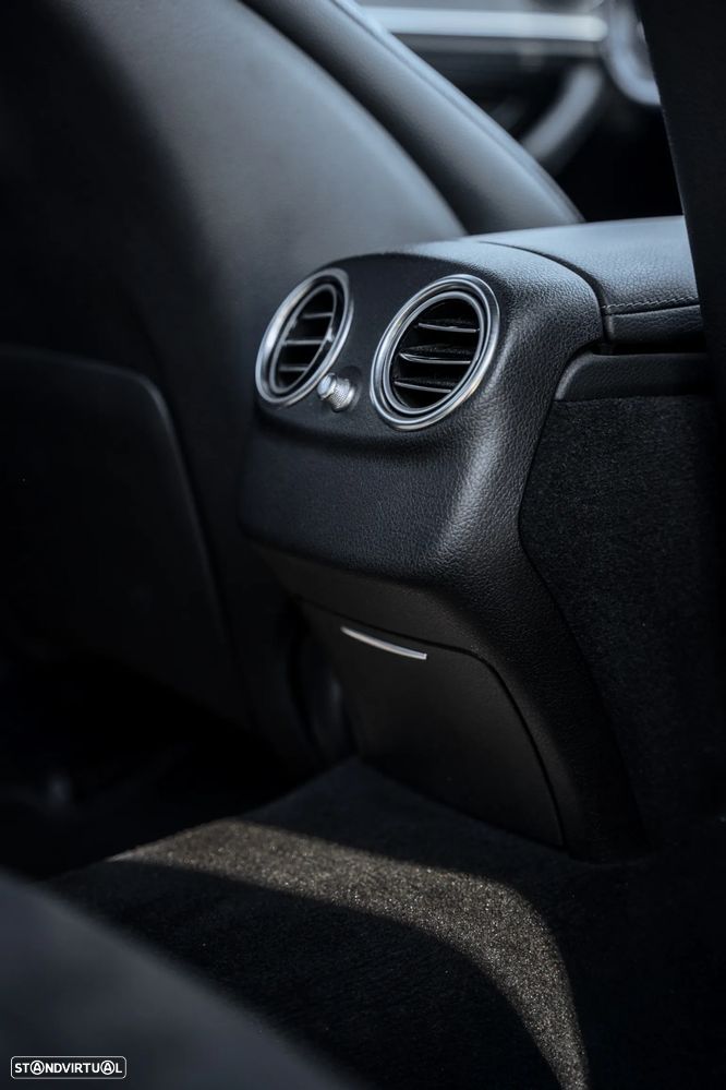 Mercedes-Benz E 300 de AMG Line - 23