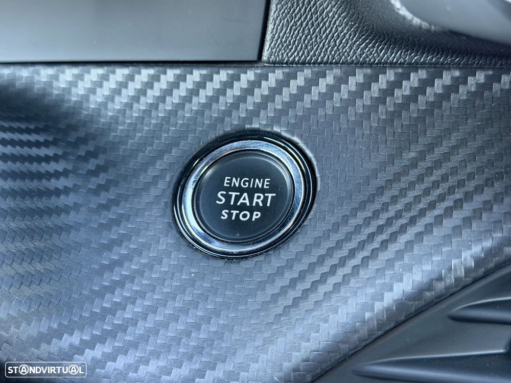 Peugeot 2008 PureTech 130 EAT8 GT - 25