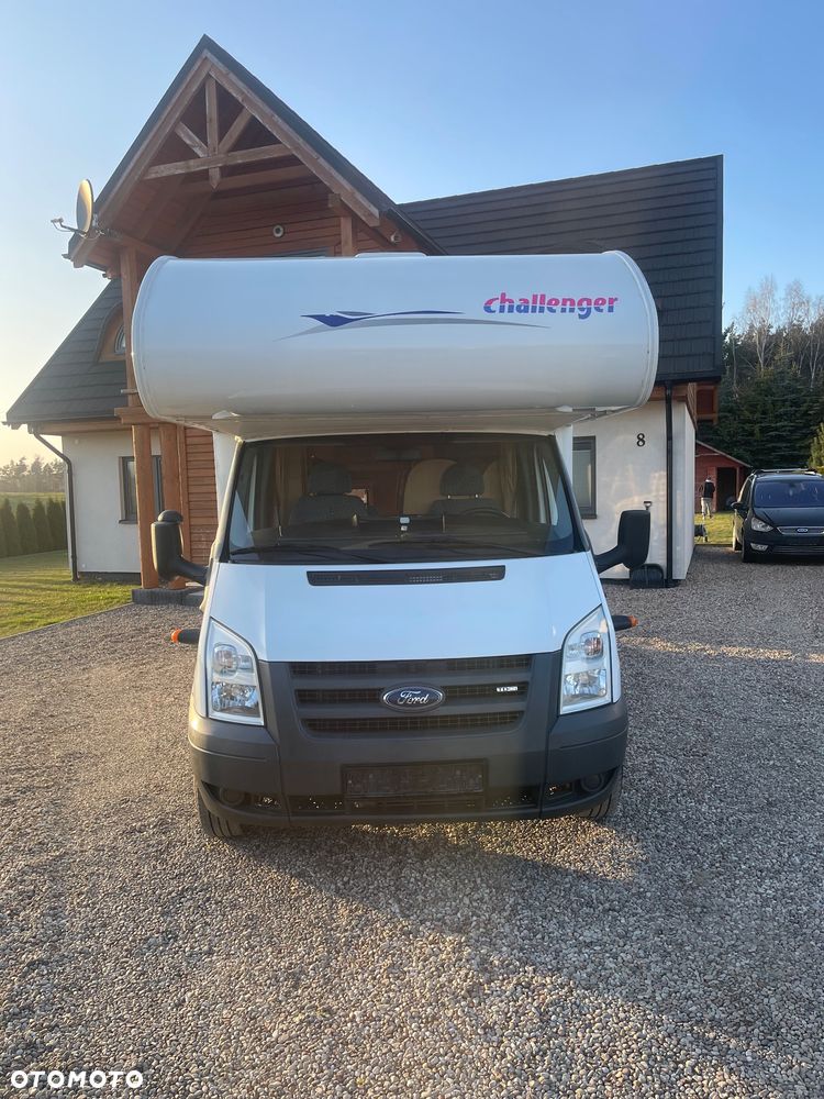 Ford Transit Challenger - 11