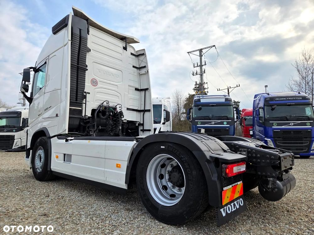 Volvo FH500 / KABINA XXL / I PARK COOL / XENON / ACC / ZBIORNIKI 1350L / - 10