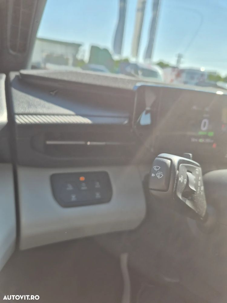 Ford Explorer AWD 79 kWh Extended Range Premium - 26