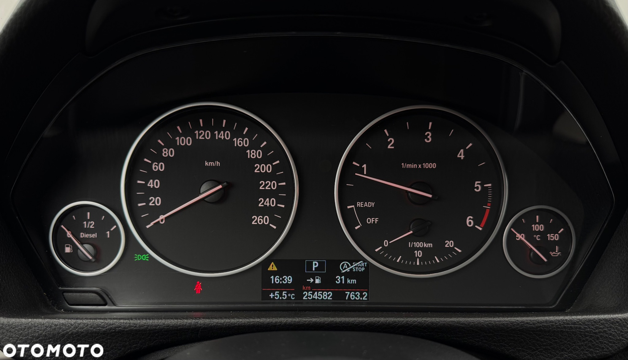 BMW Seria 3 318d Touring - 12