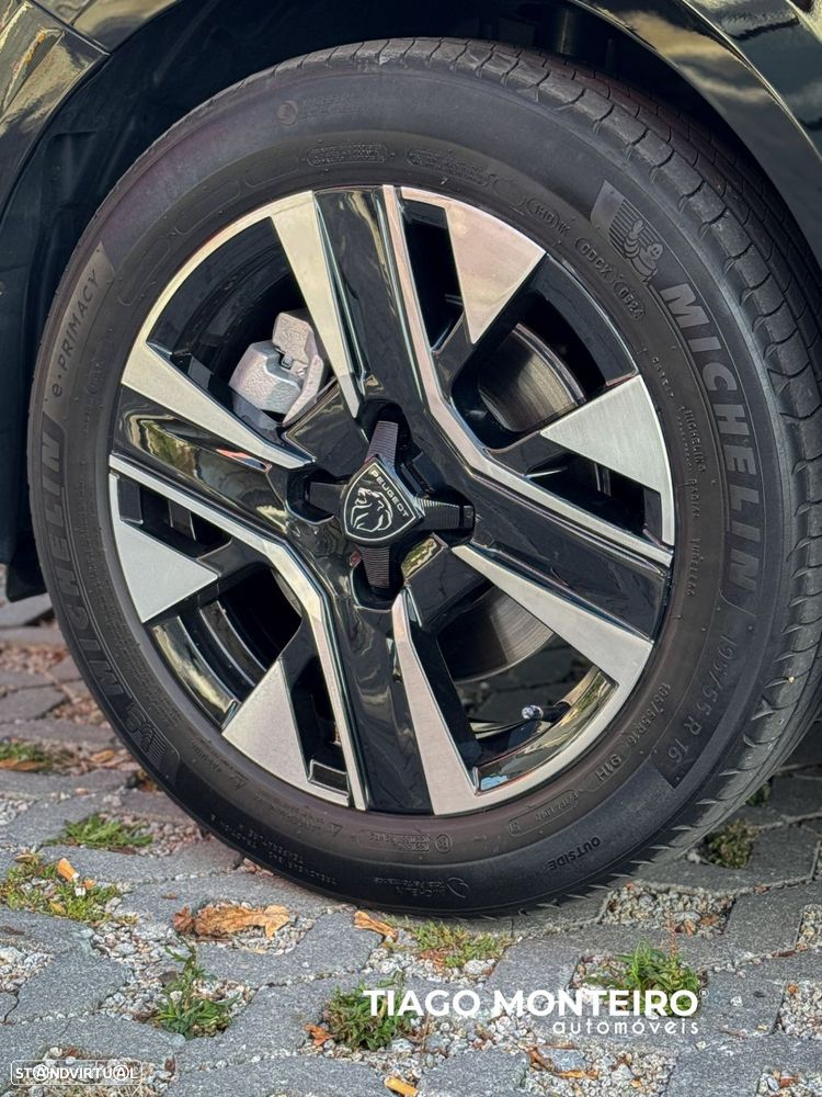 Peugeot 208 1.2 PureTech Allure - 34