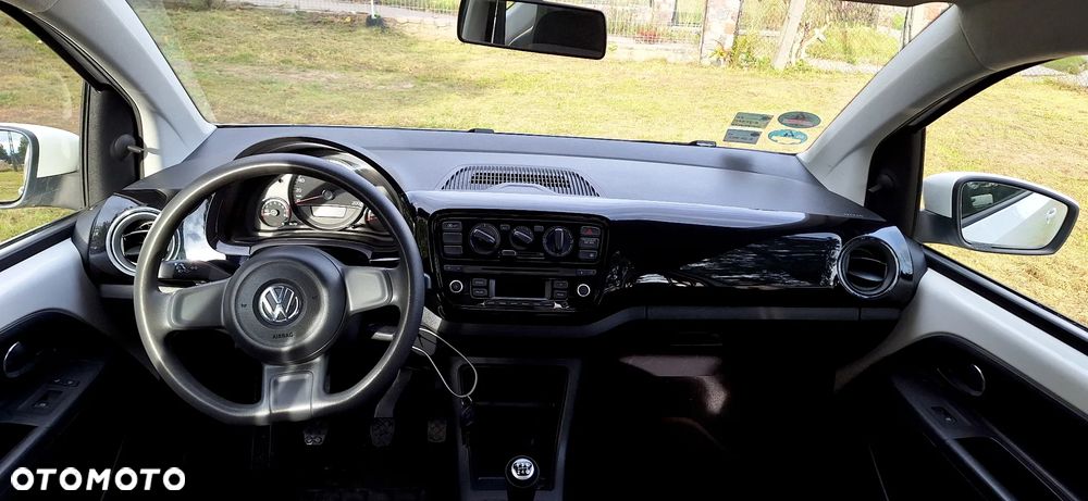 Volkswagen up! (BlueMotion Technology) move - 11