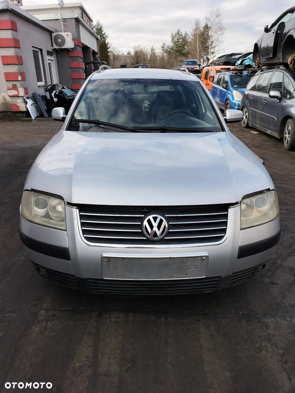 CAŁE AUTO NA CZĘŚCI LAMPY TYŁ KIEROWNICA PANEL KLIMY VW PASSAT B5 LIFT 1.9 TDI AVF KOD LAK. LA7W