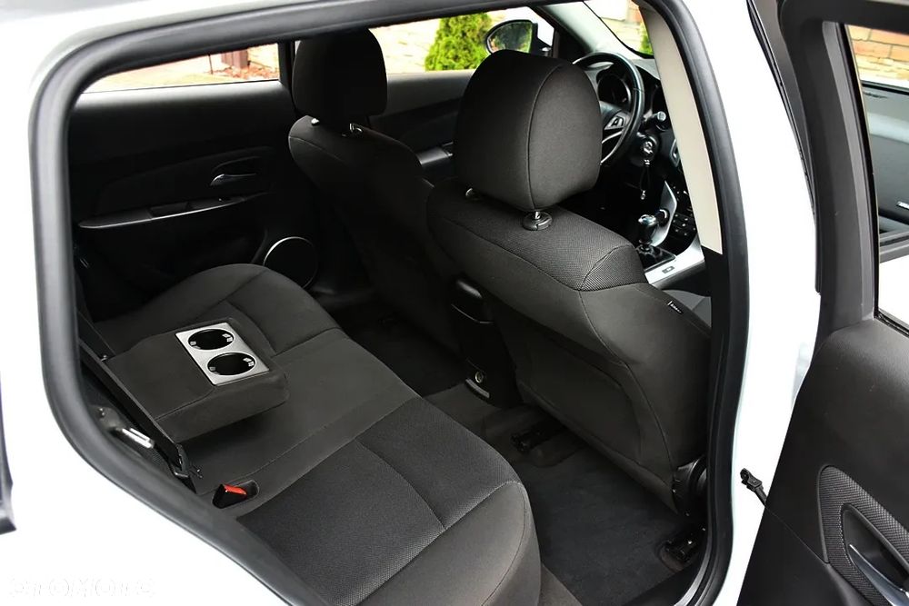 Chevrolet Cruze Station Wagon 1.6 LS+ - 6