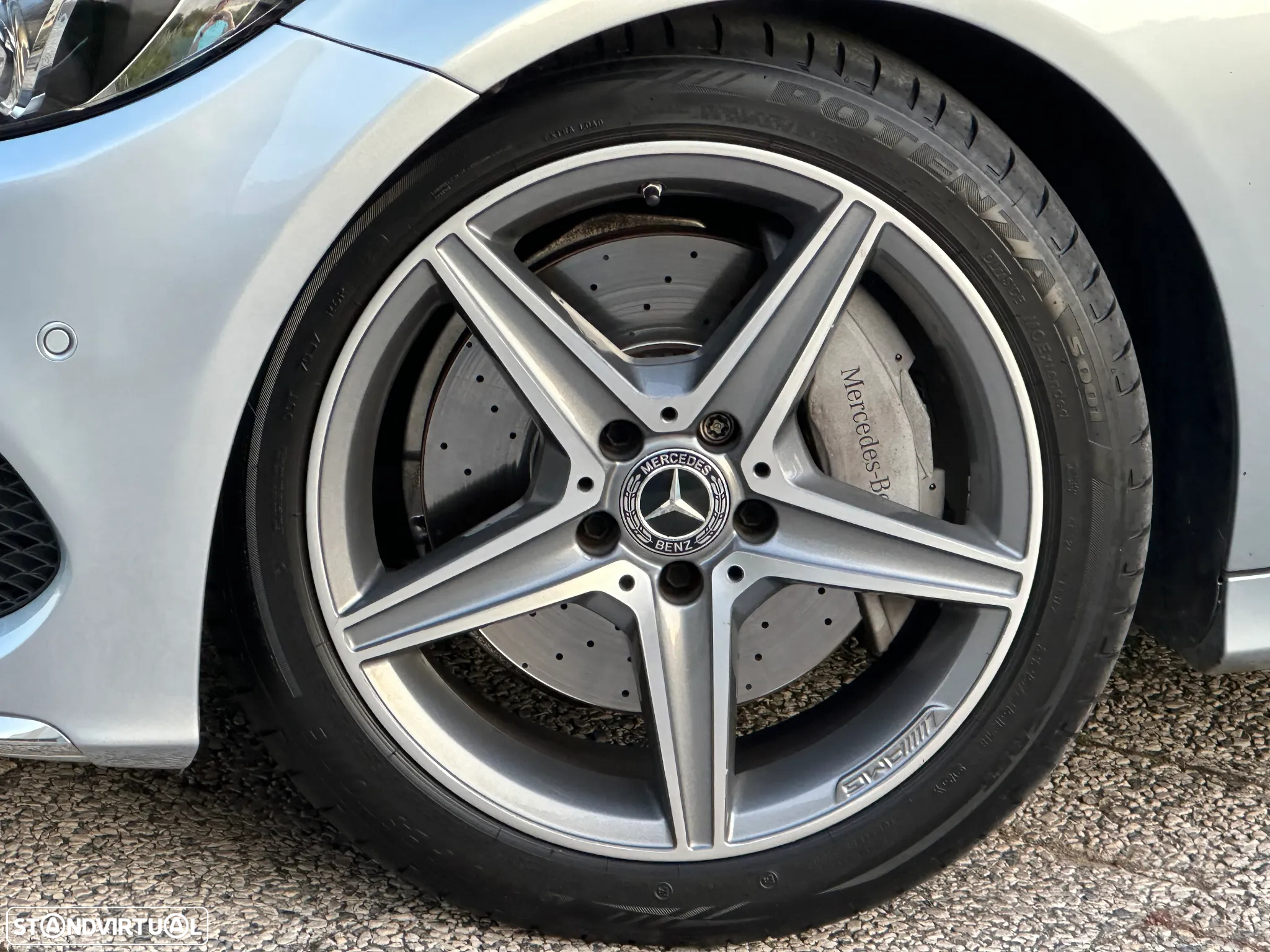 Mercedes-Benz C 300 h AMG Line - 16
