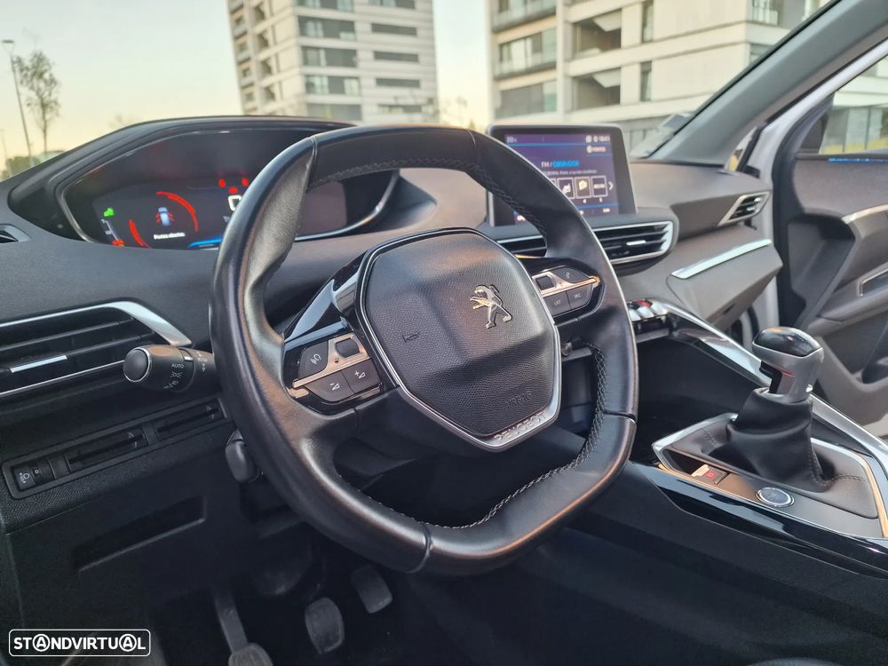 Peugeot 3008 PureTech 130 Stop & Start GPF Allure - 26