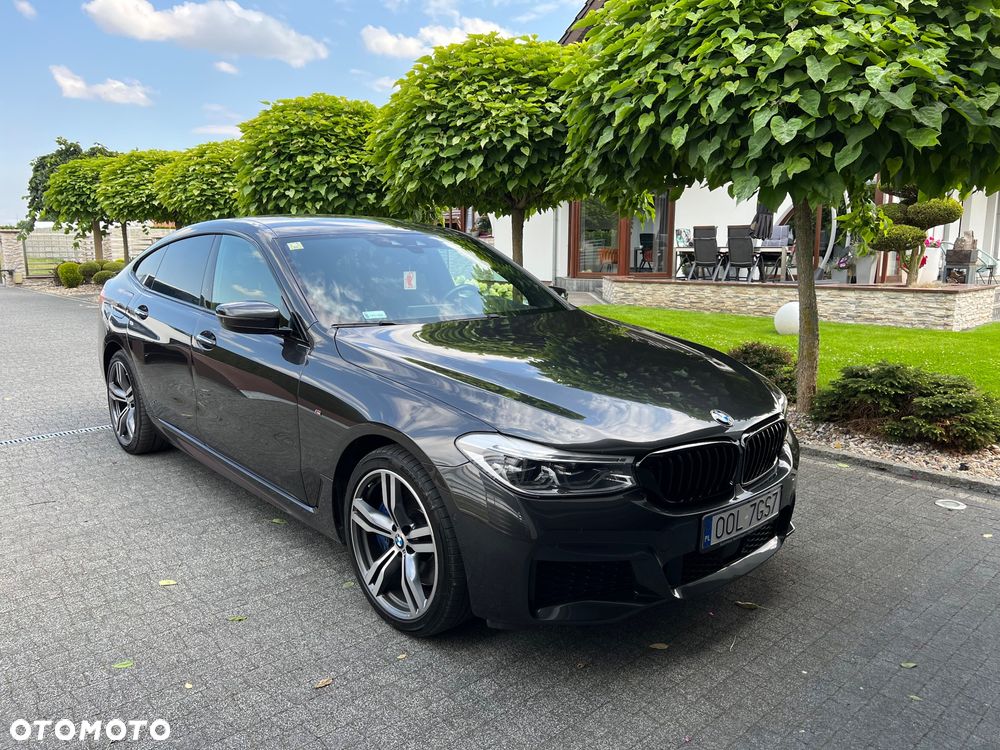 BMW 6GT - 12