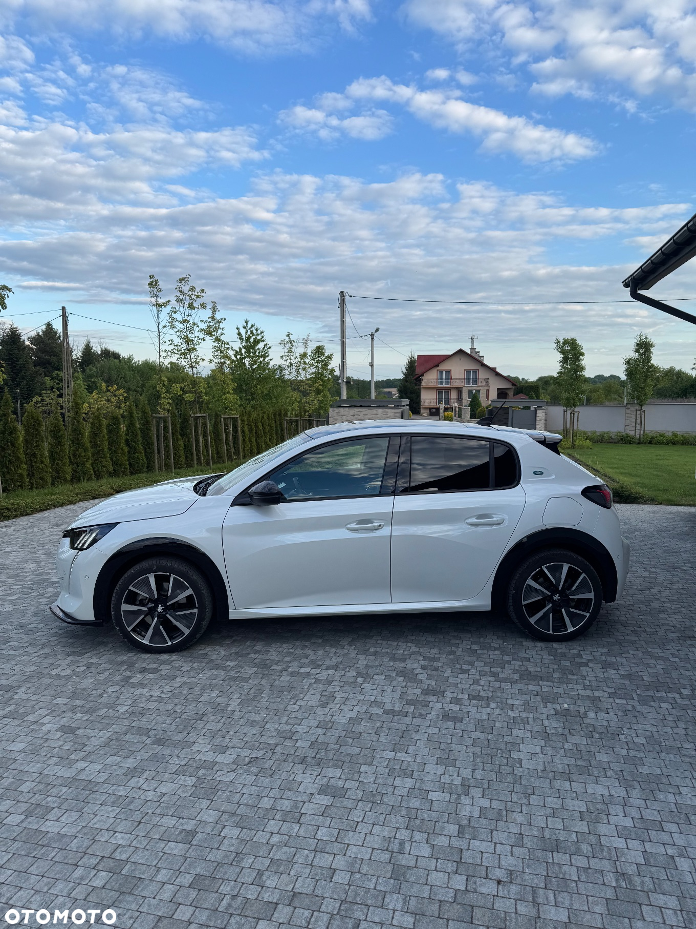 Peugeot 208 e-208 GT Pack - 4