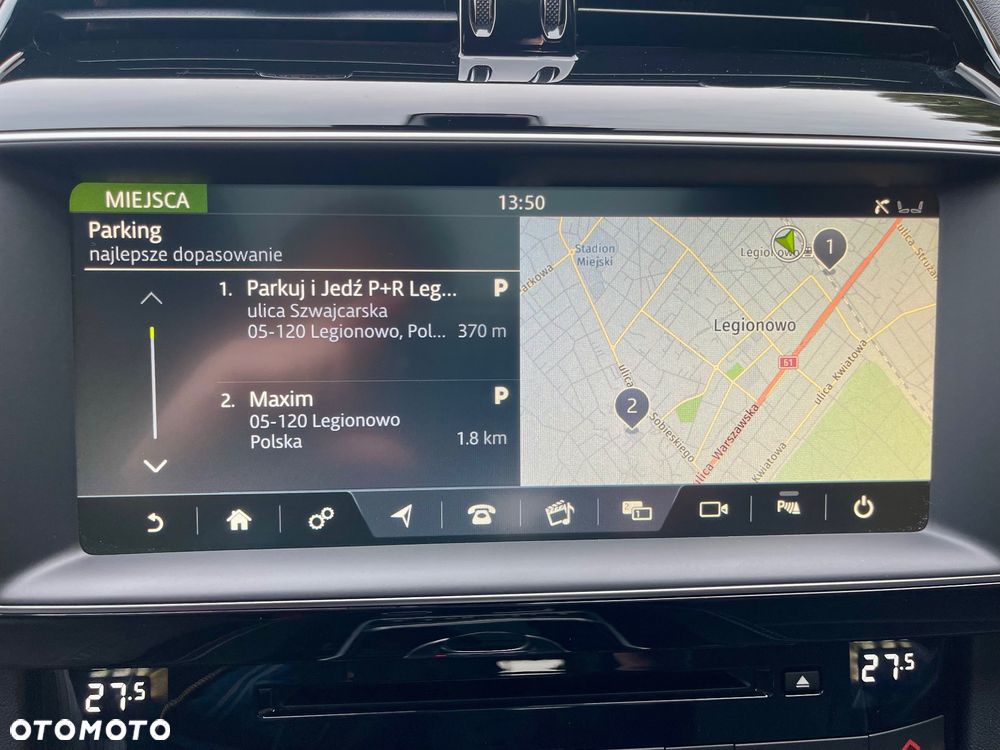 Jaguar F-Pace 25t AWD Portfolio - 29