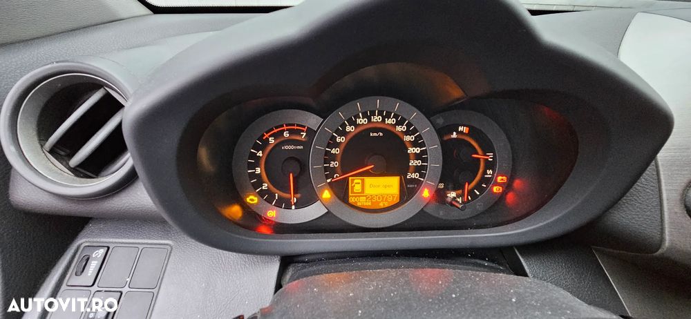 Toyota RAV4 2.2 D-4D 4WD Executive - 6