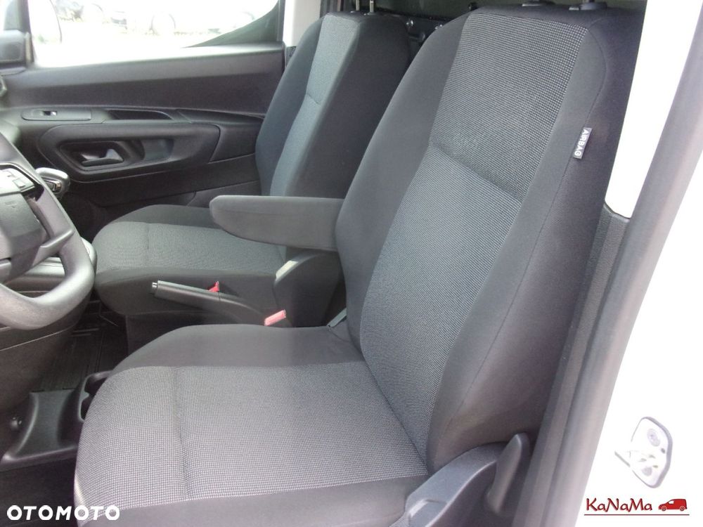 Toyota Proace City - 32