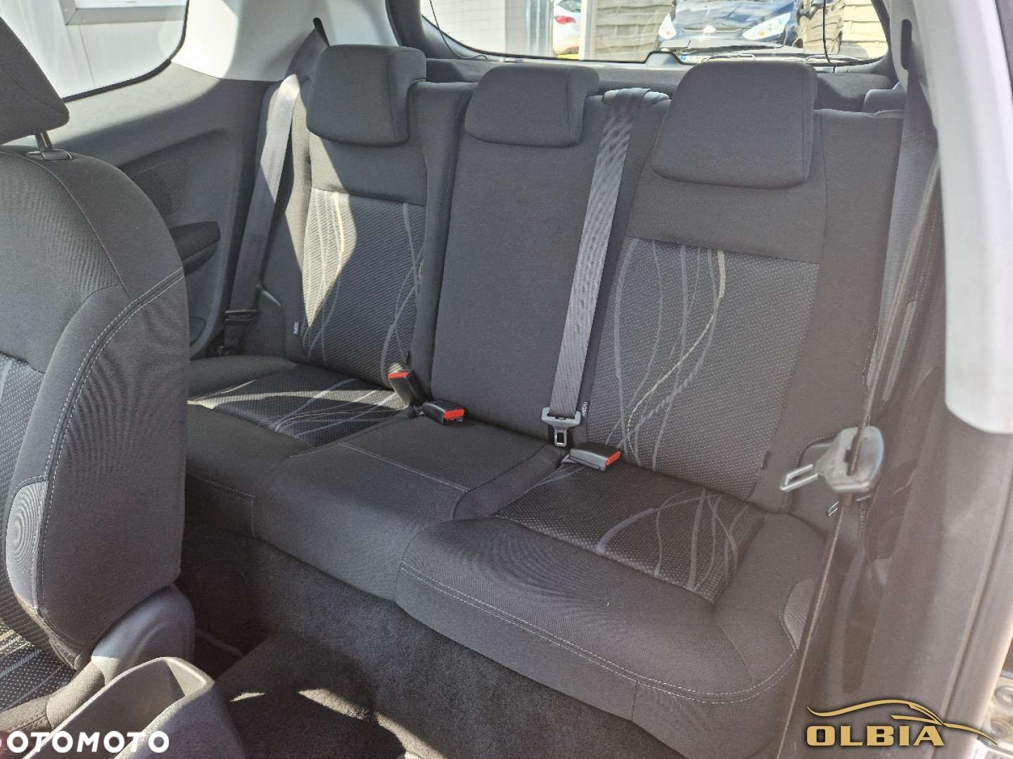 Peugeot 208 - 15