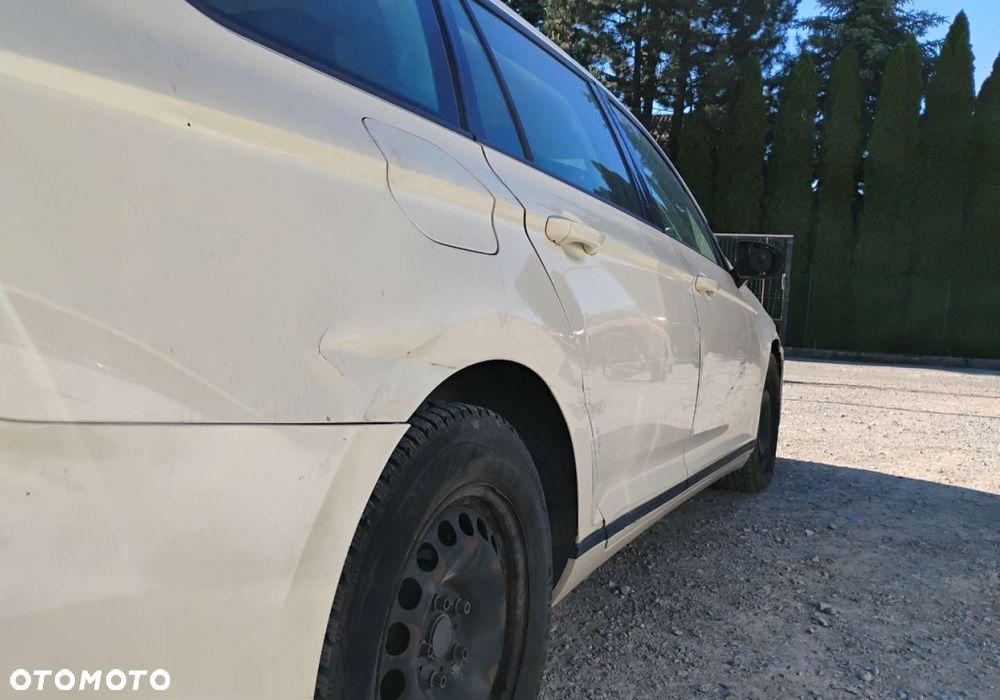 Volkswagen Passat - 27