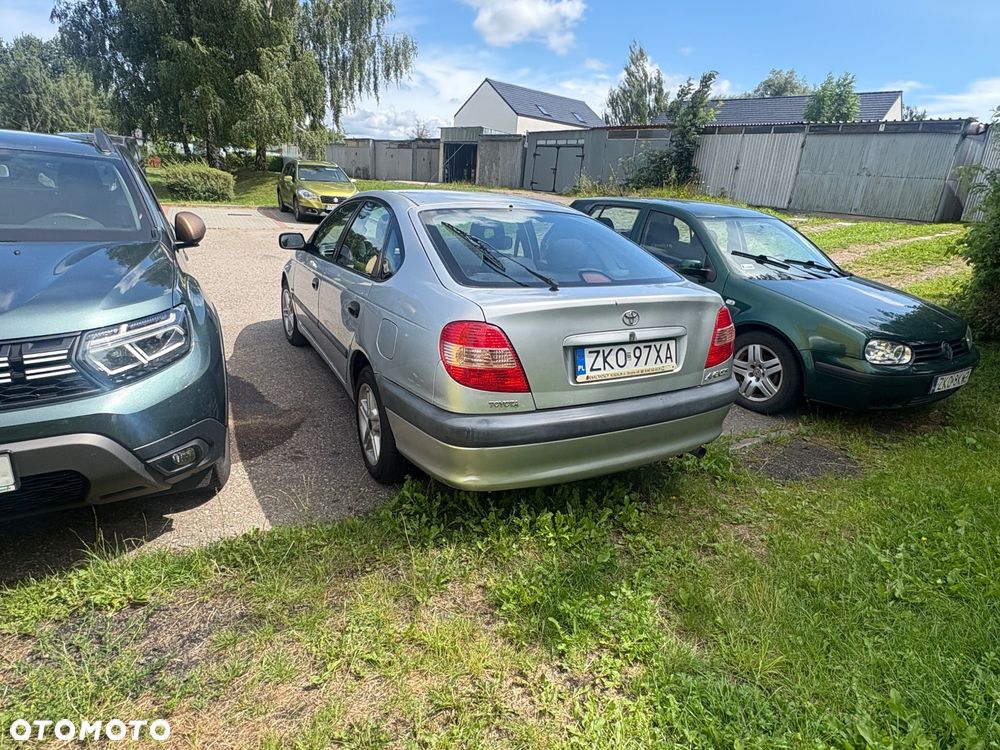 Toyota Avensis - 6