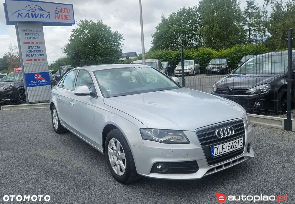 Audi A4 Limousine - 1