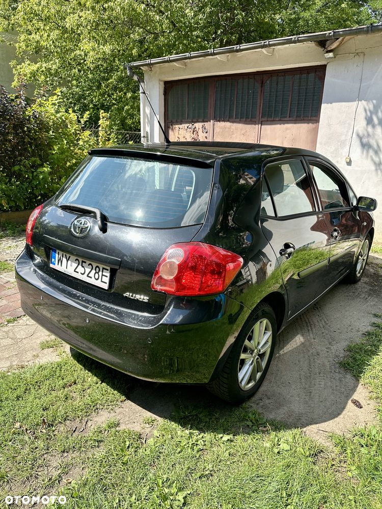 Toyota Auris 1.4 D-4D Premium - 2