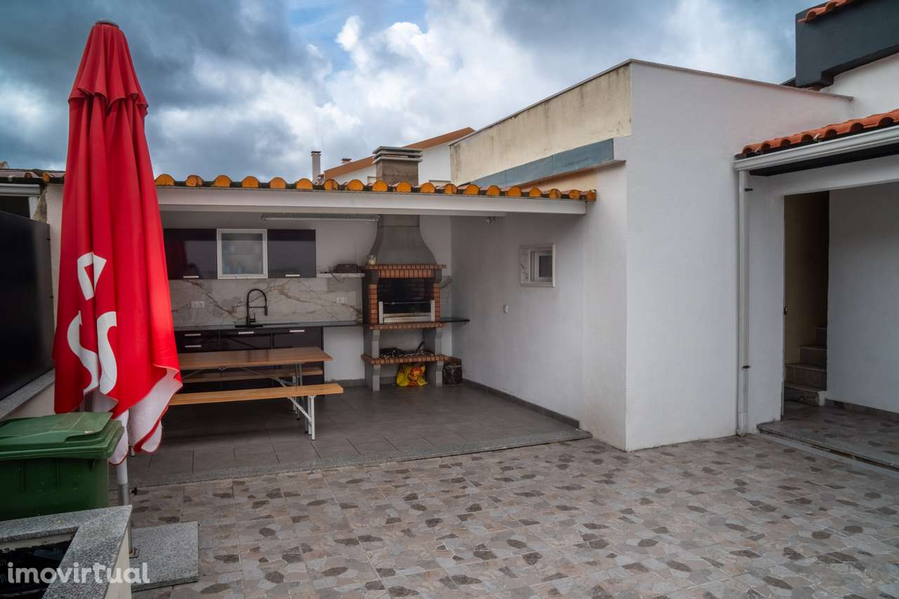 Moradia Remodelada T5 na Quinta do Conde – Pronta a Habitar! - Grande imagem: 5/31