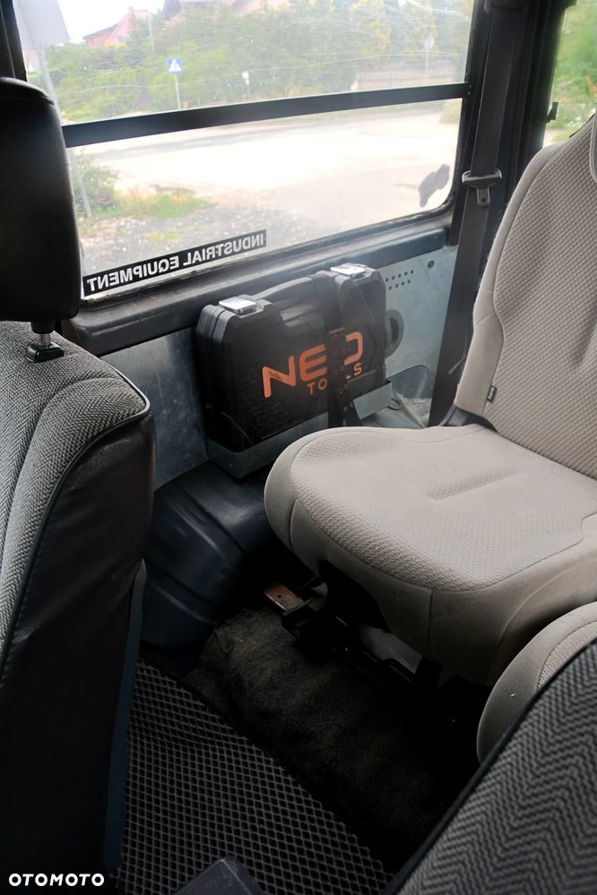 Toyota Land Cruiser - 16