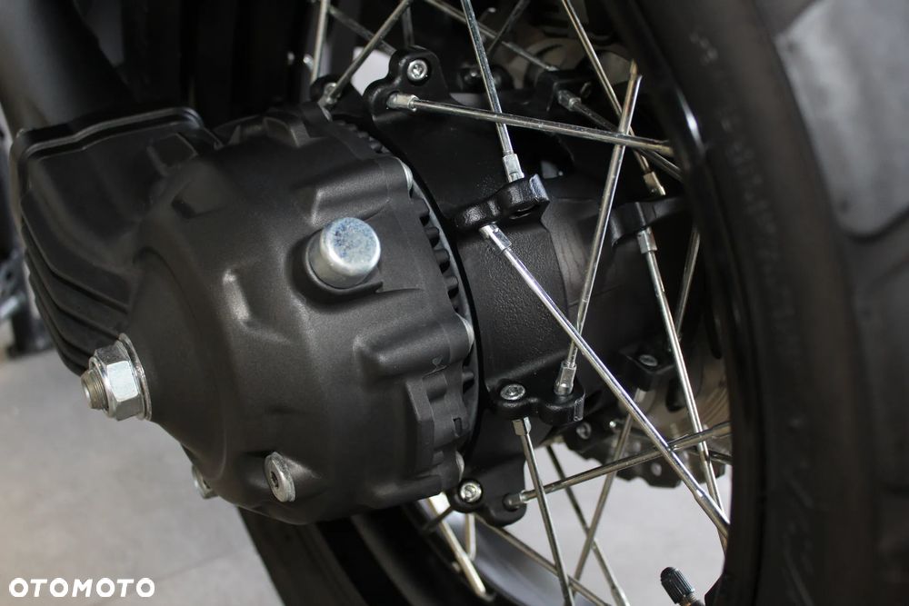 Yamaha Super Tenere - 9