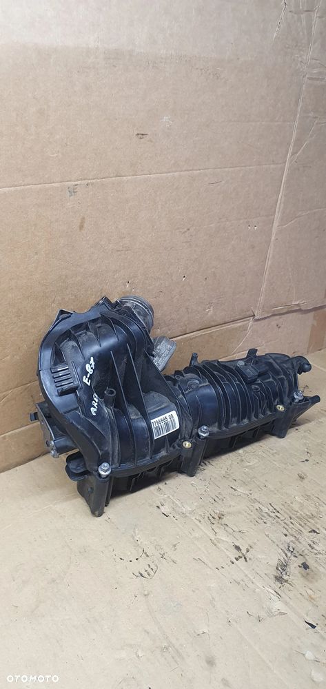 Kolektor ssący przepustnica BMW I E81 E87 Lift 2.0D 7798885 - 4
