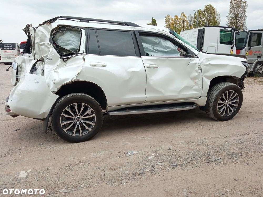 Toyota Land Cruiser LC 2.8 D-4D Invincible - 8