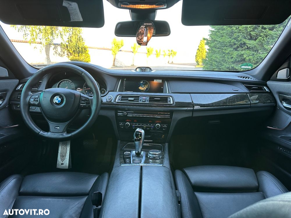 BMW Seria 7 750d xDrive - 23