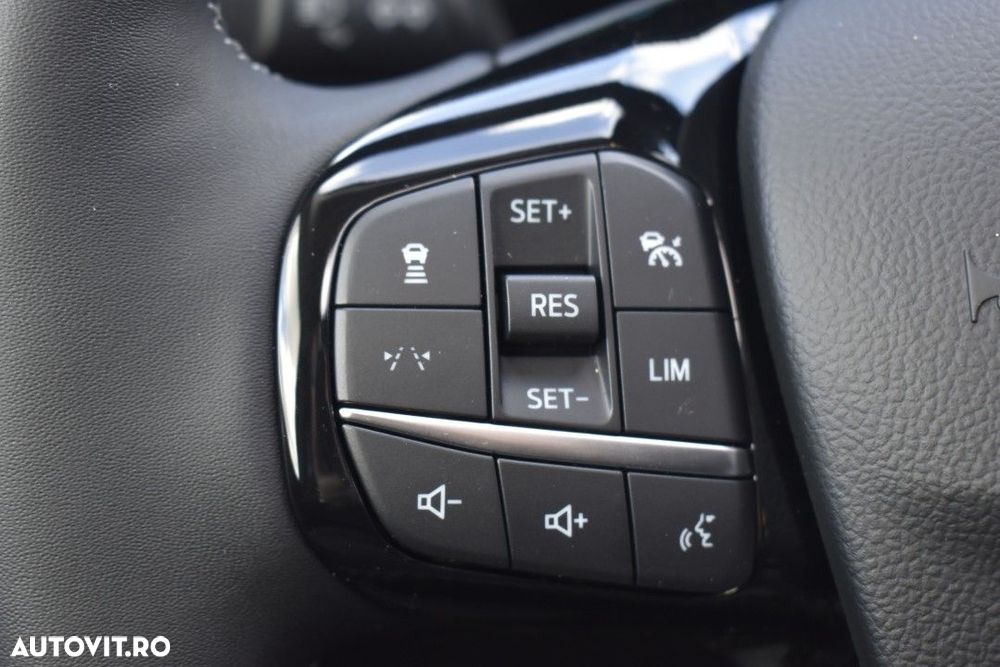 Ford Kuga - 23