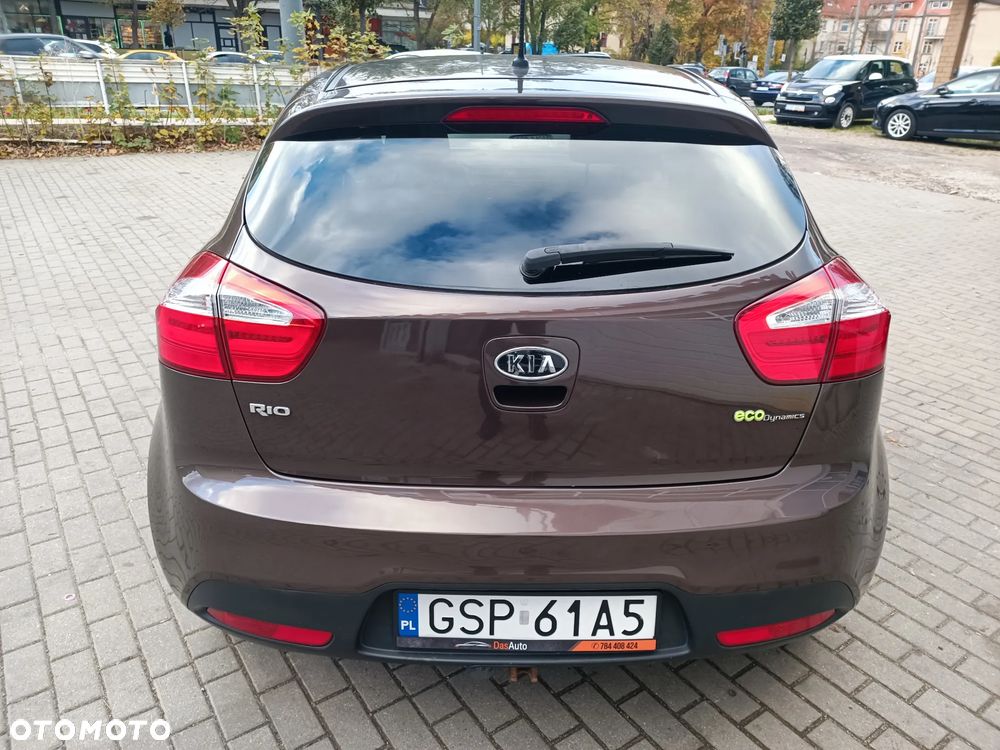 Kia Rio 2011 photo 5