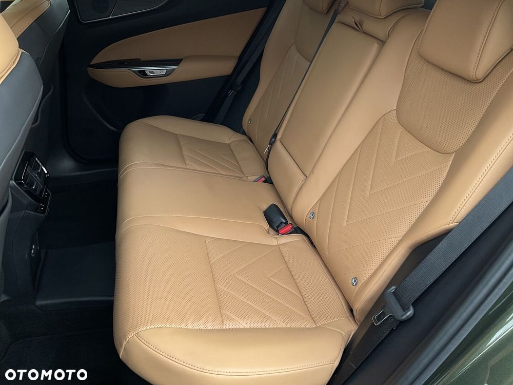 Lexus NX - 16